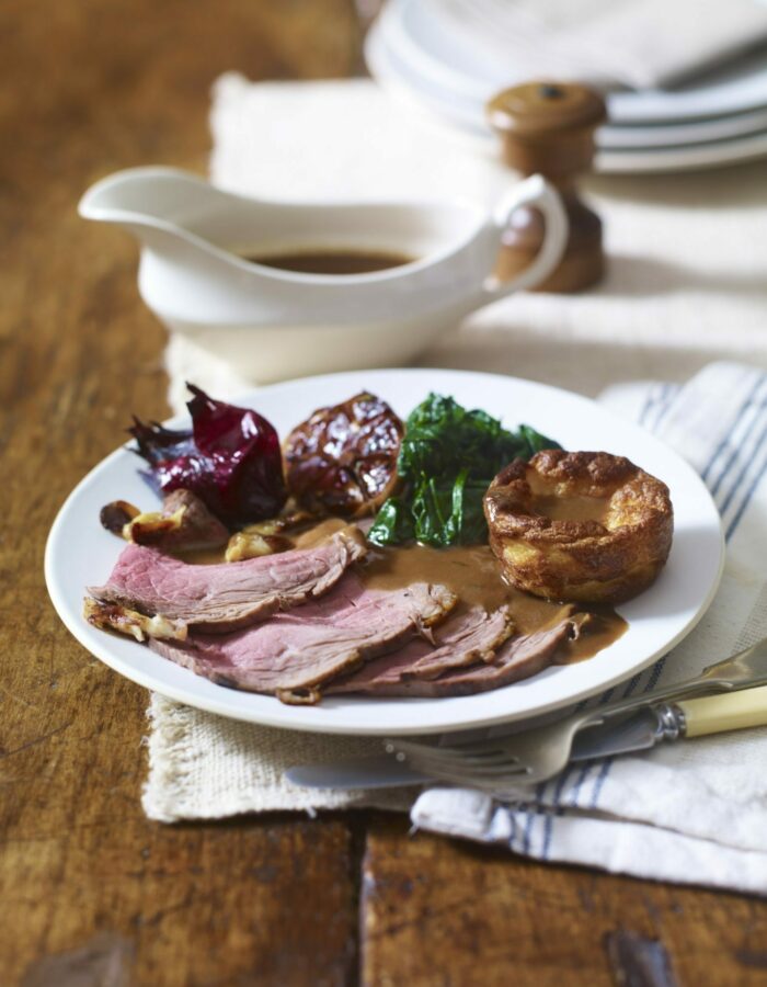 Roast-Silverside-of-Beef-with-Yorkshire-Puddings-and-Gravy