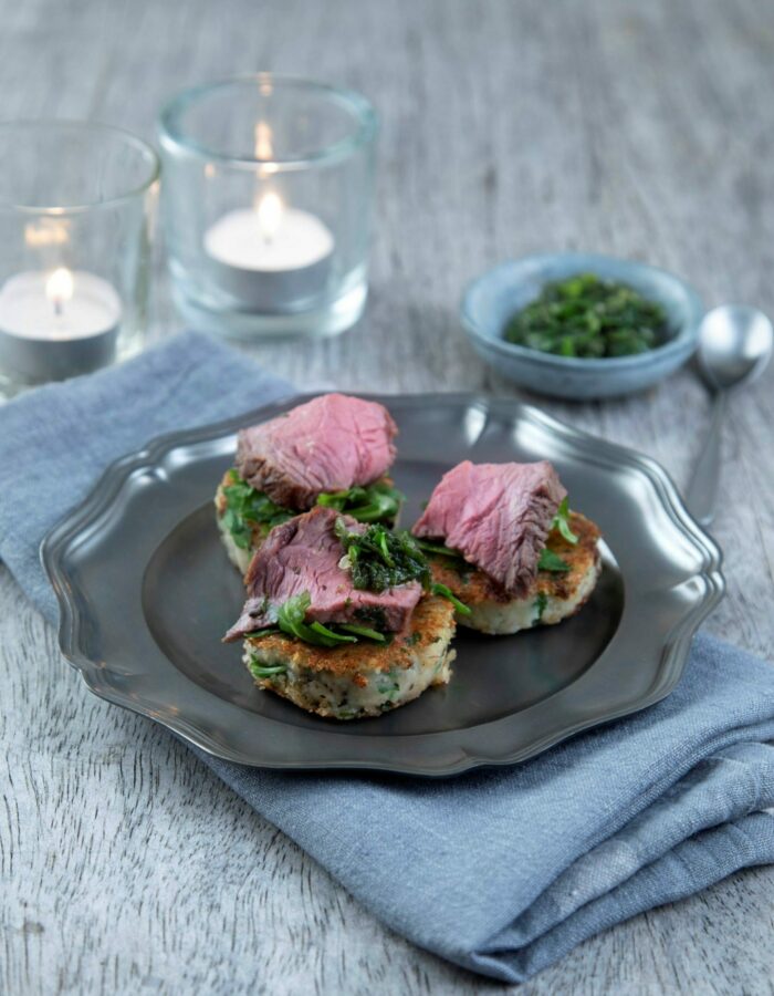 Sirloin-Strips-on-Skirlie-Potato-Cakes